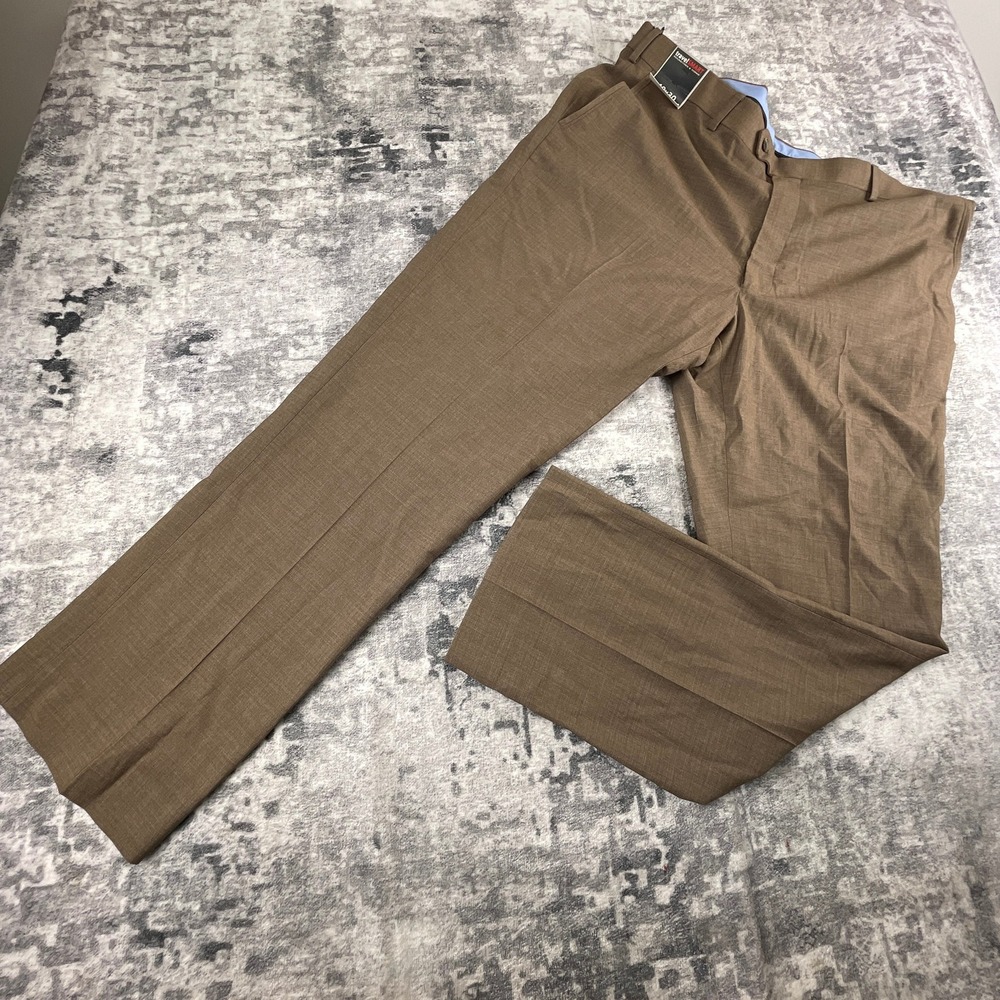 Roundtree & Yorke Mens 40x30 Dress Pant Brown Travel Smart Stretch Waist NWT